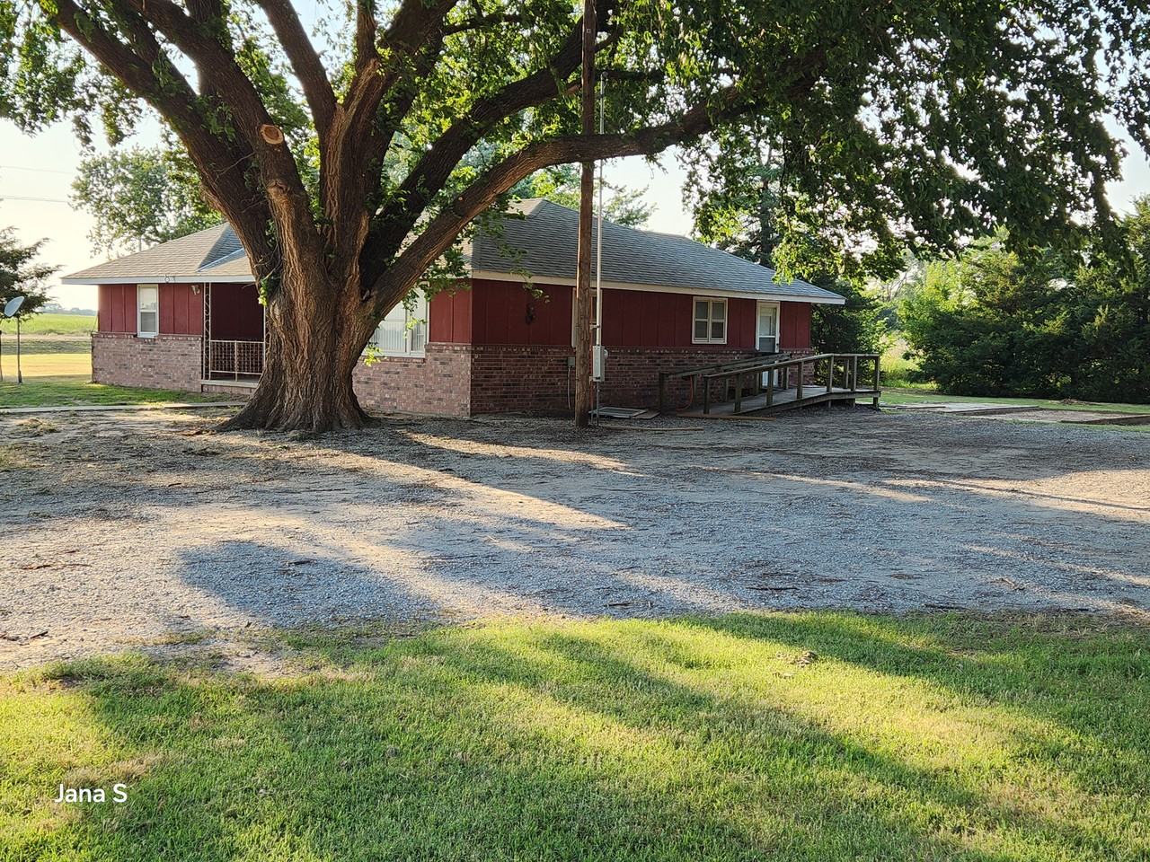 1694 W 30th Ave N - Photo 2 of 12