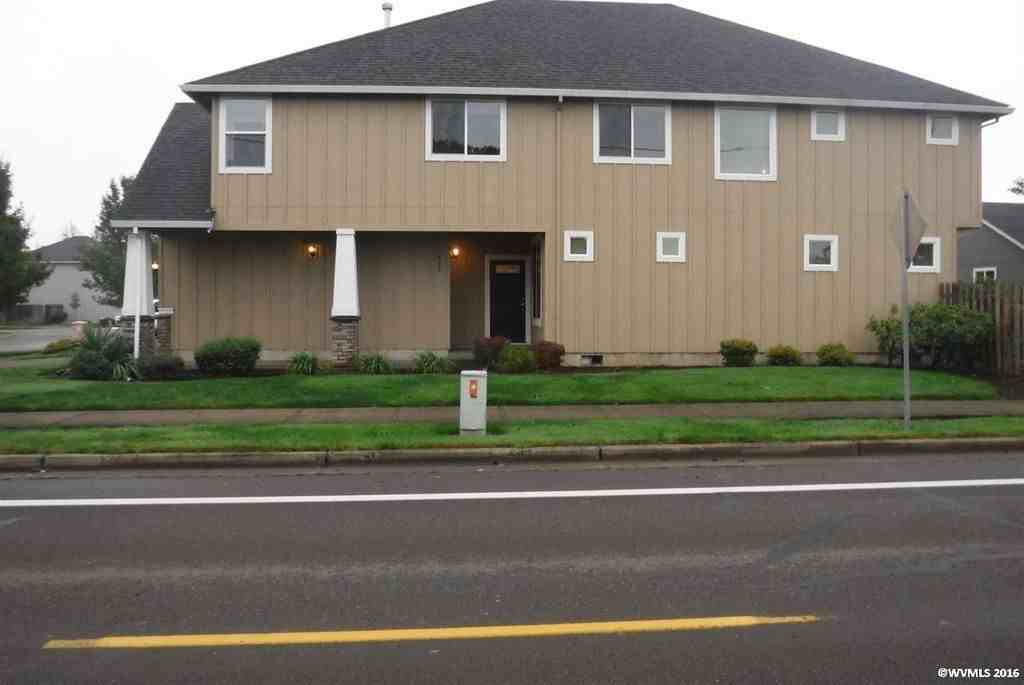 407 Clover Ridge Rd Ne - Photo 2 of 31