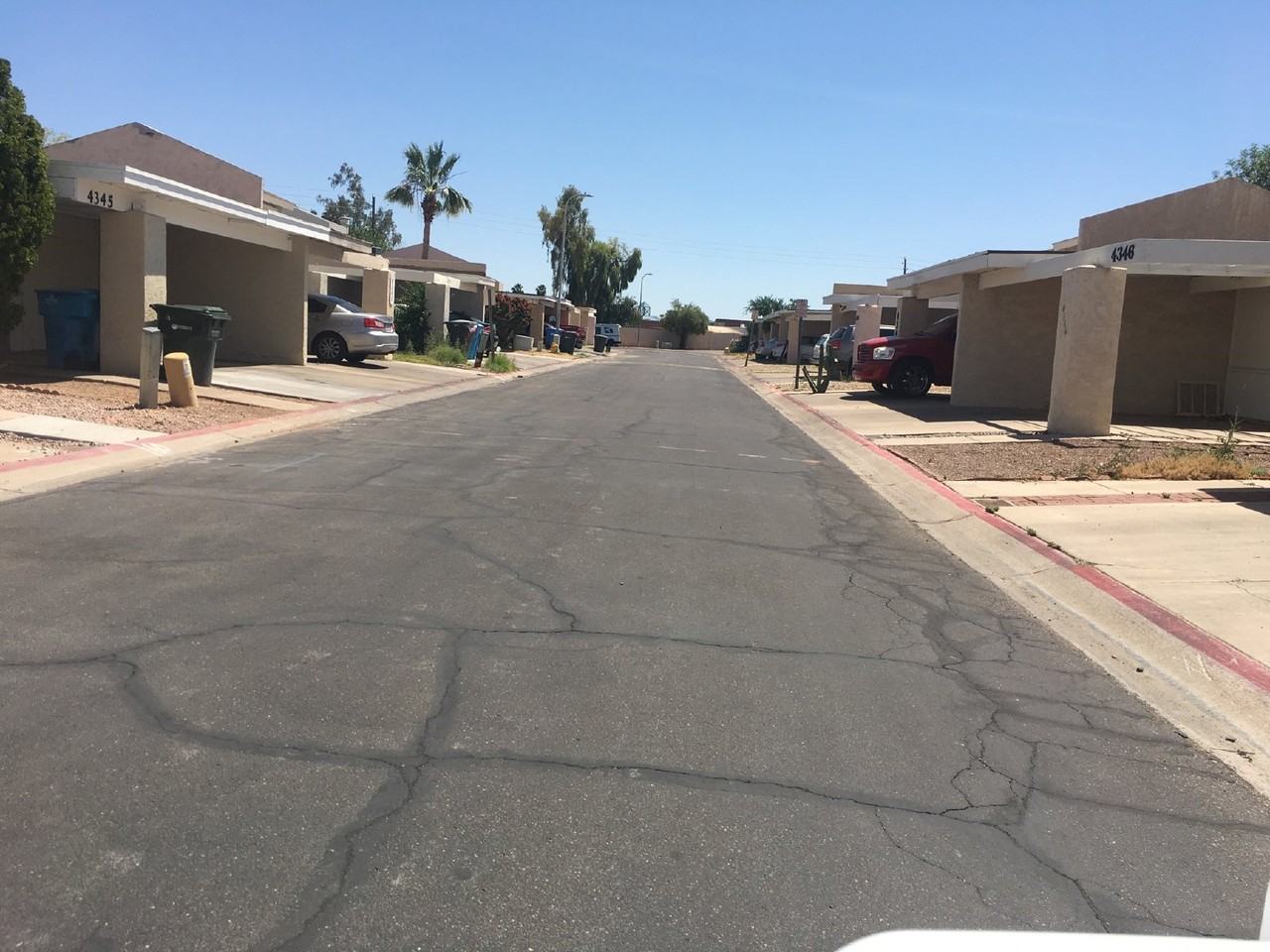 4317 N 19th Dr - Photo 2 of 15