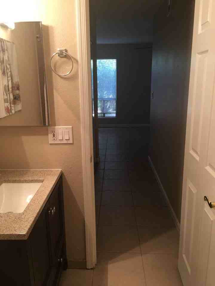 4317 N 19th Dr - Photo 4 of 15