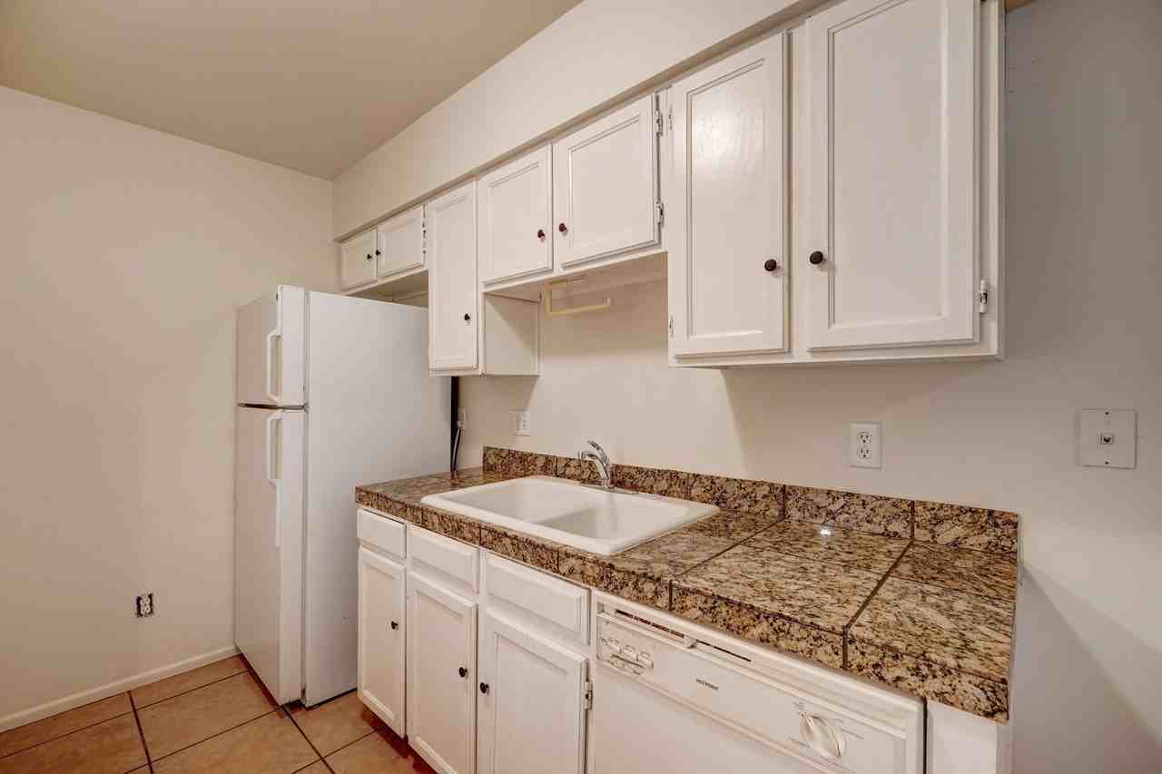 5736 N 68th Dr - Photo 6 of 21