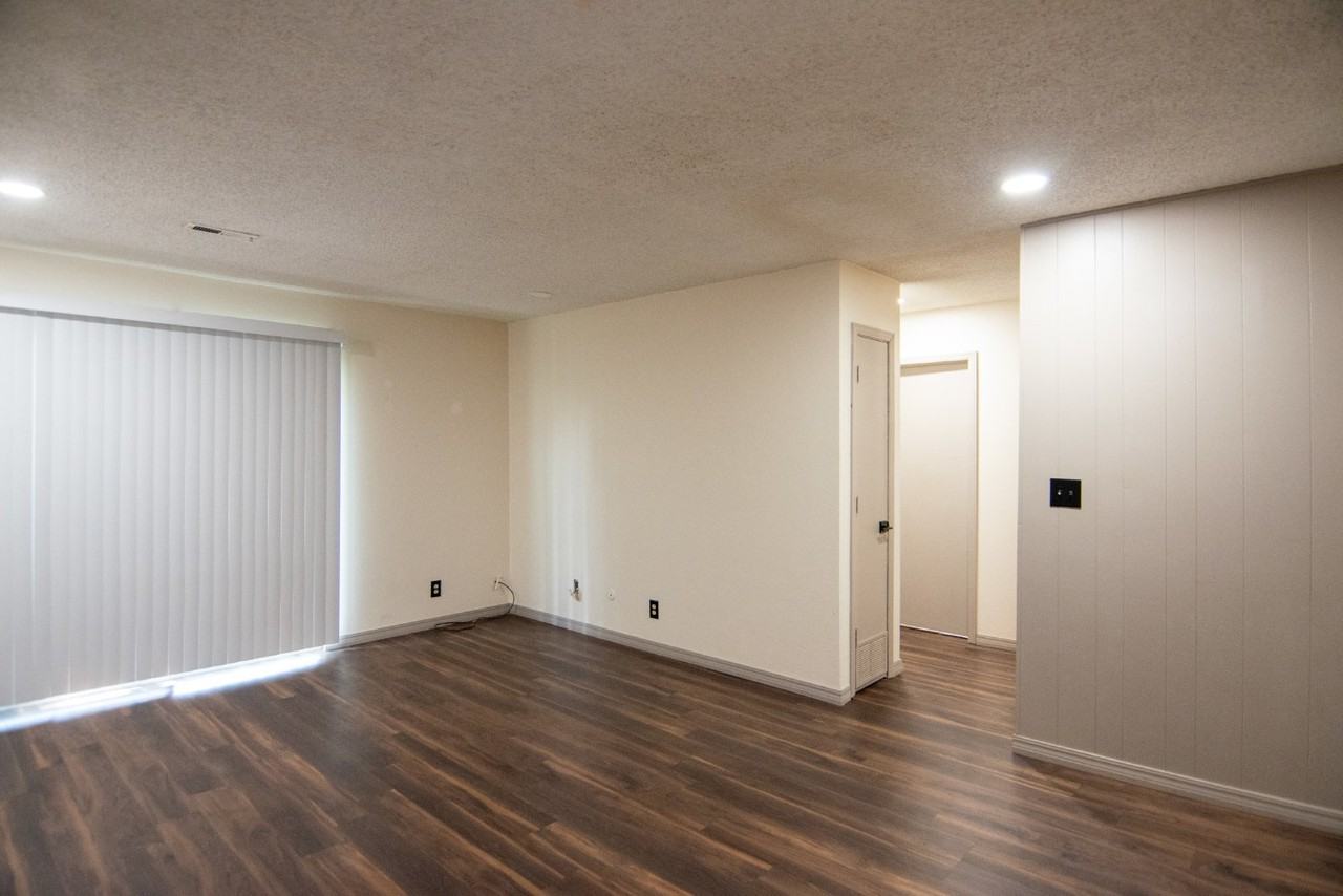 502 N Cline Rd #E - Photo 2 of 22