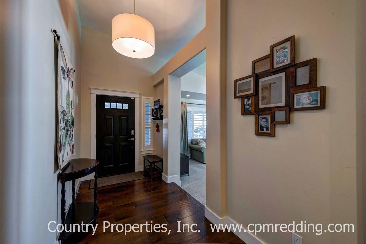 2211 Carnelian Way - Photo 3 of 35