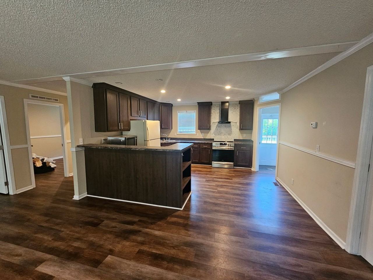 151 Dillon Ln - Photo 4 of 11