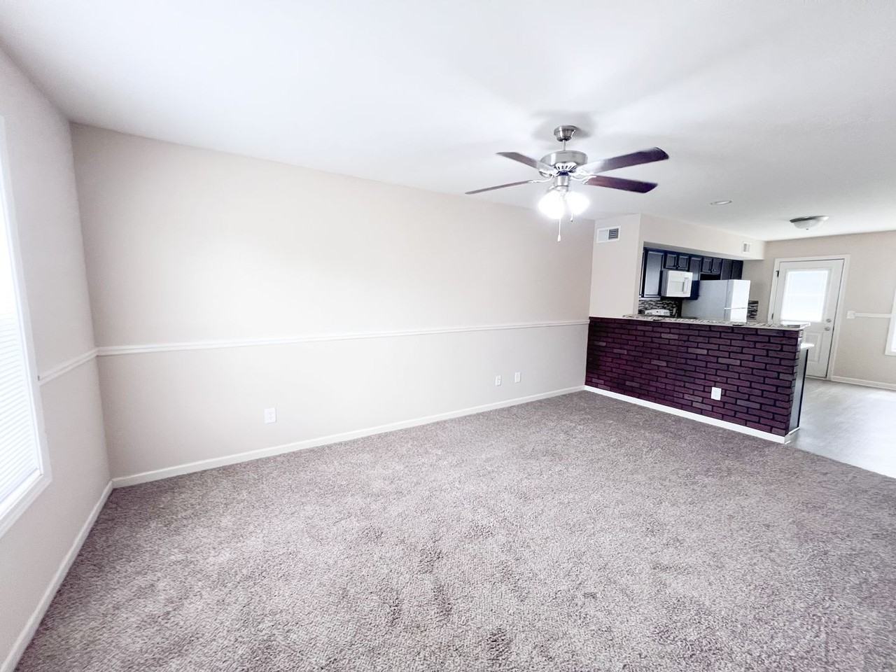 2272 Mccormick Ln - Photo 3 of 12