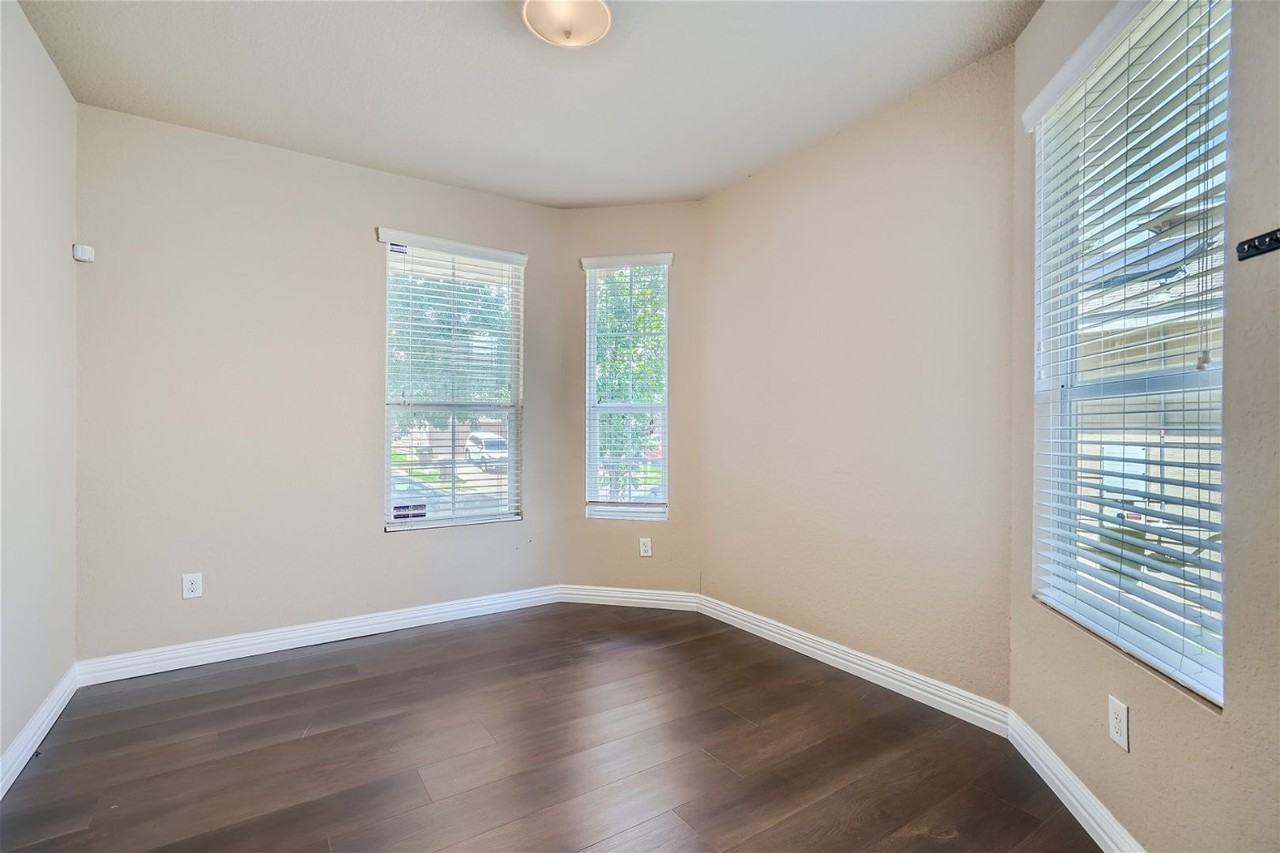5456 Nutmeg Trl - Photo 3 of 11