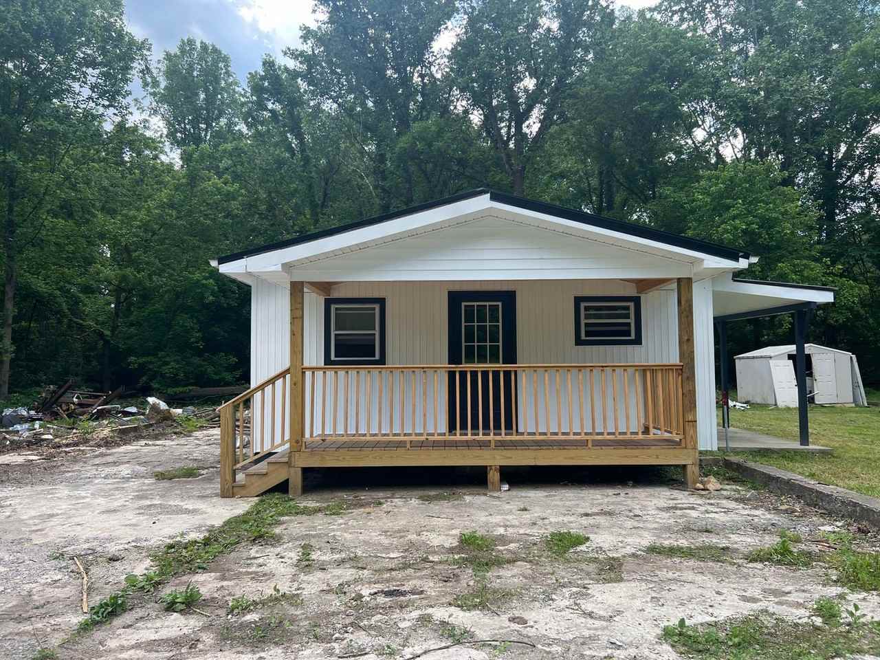 121 Spar Mill Rd - Photo 3 of 16