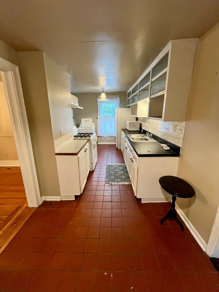 32 North - Photo 3 of 10