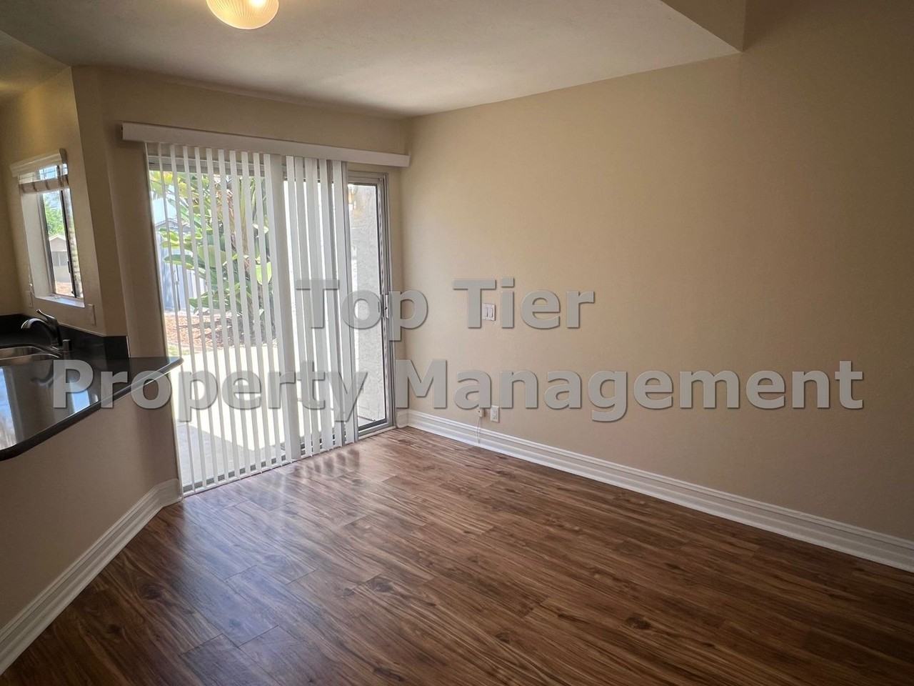 663 Cedar St - Photo 4 of 15