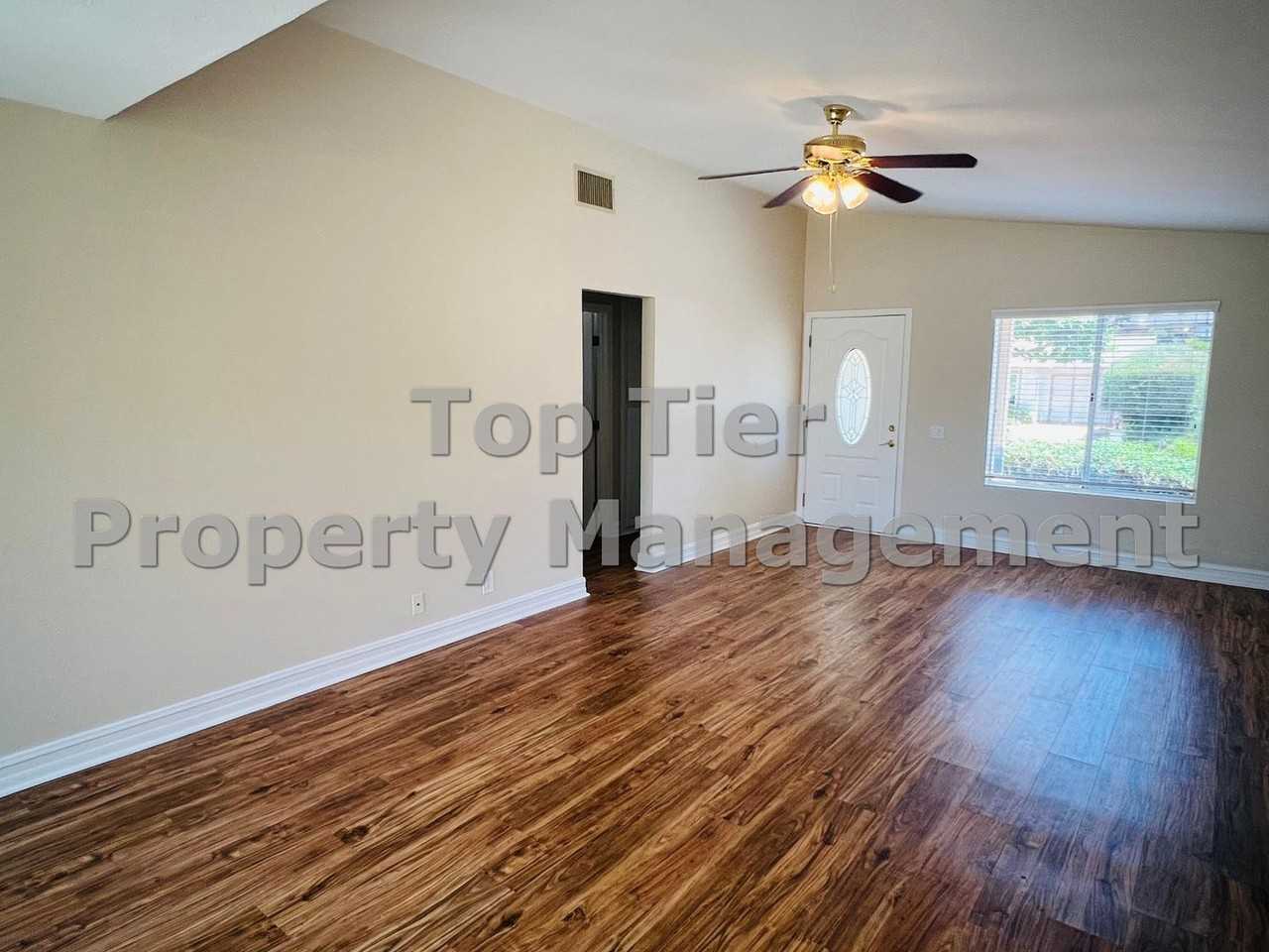 663 Cedar St - Photo 5 of 15