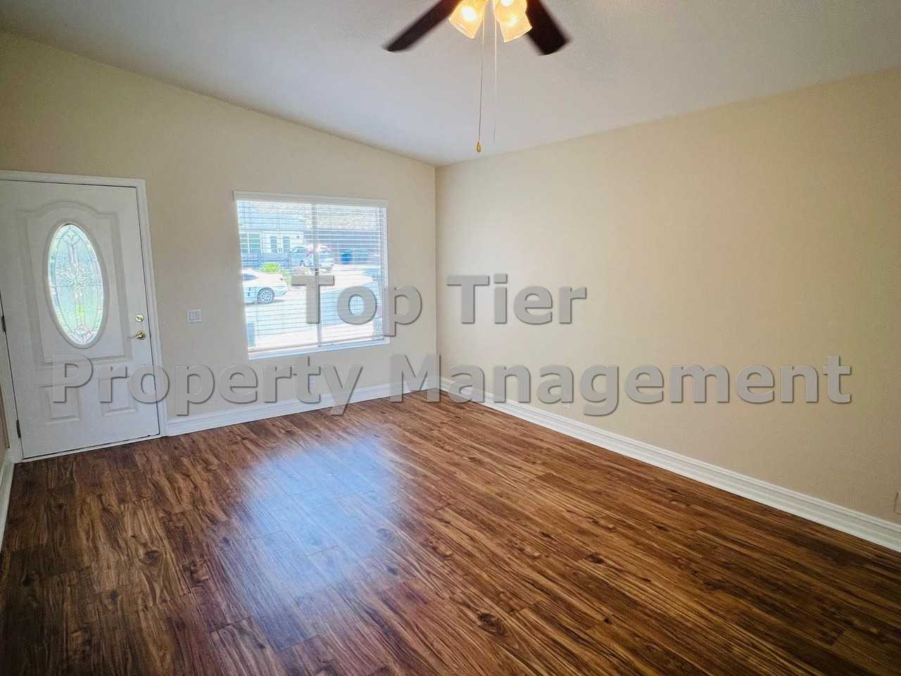 663 Cedar St - Photo 6 of 15