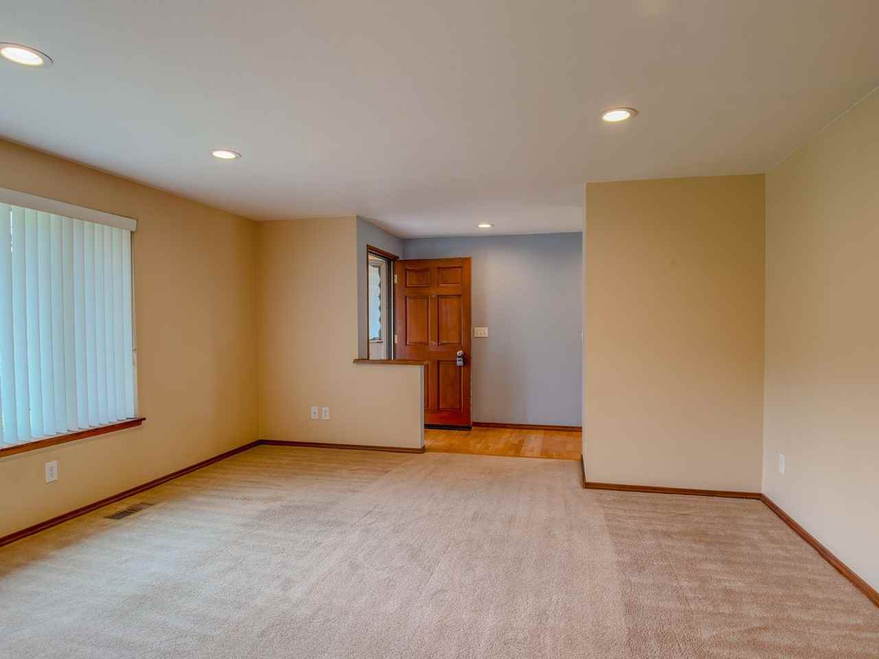 3305 20th St Se - Photo 3 of 14