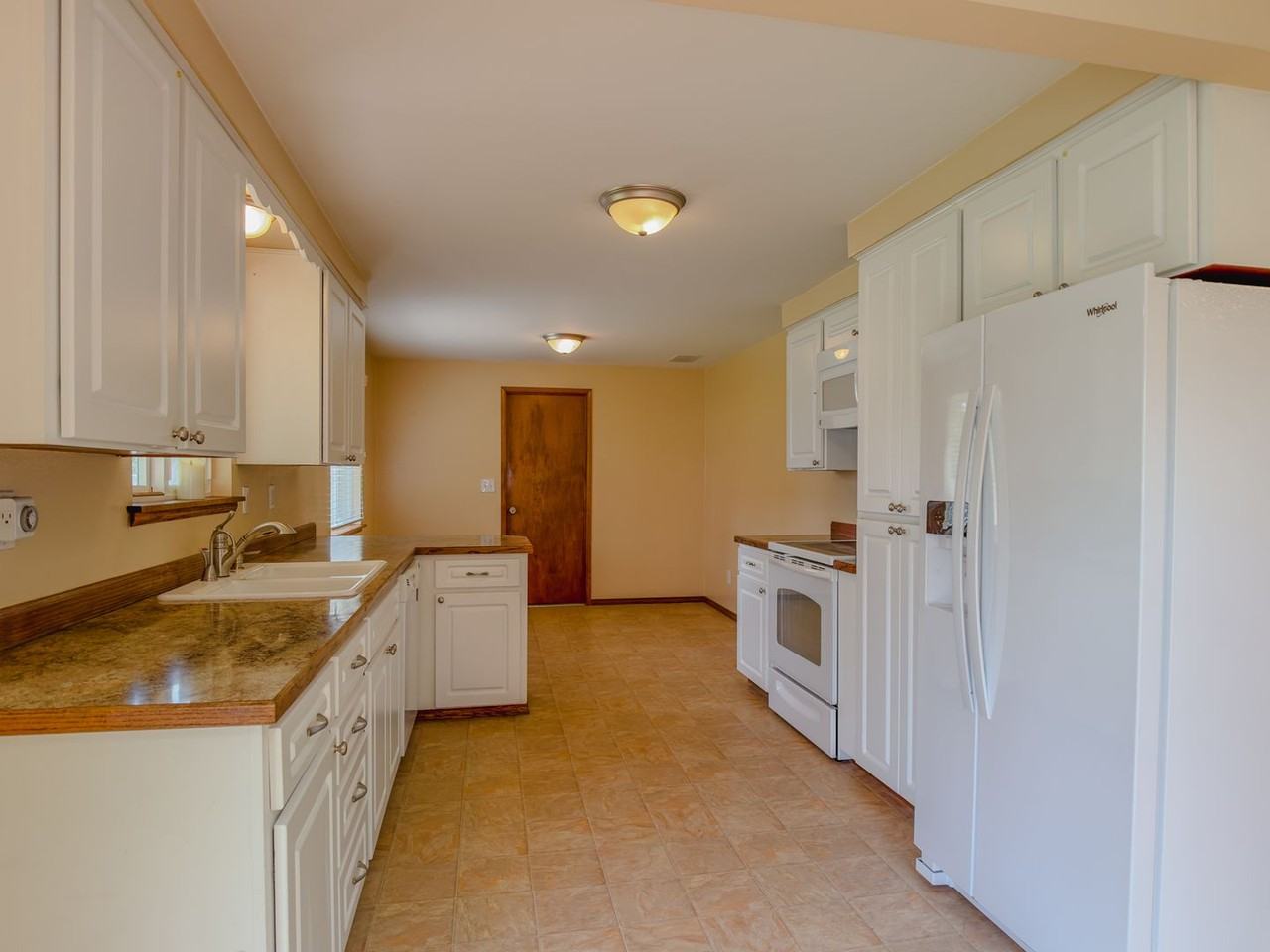 3305 20th St Se - Photo 4 of 14