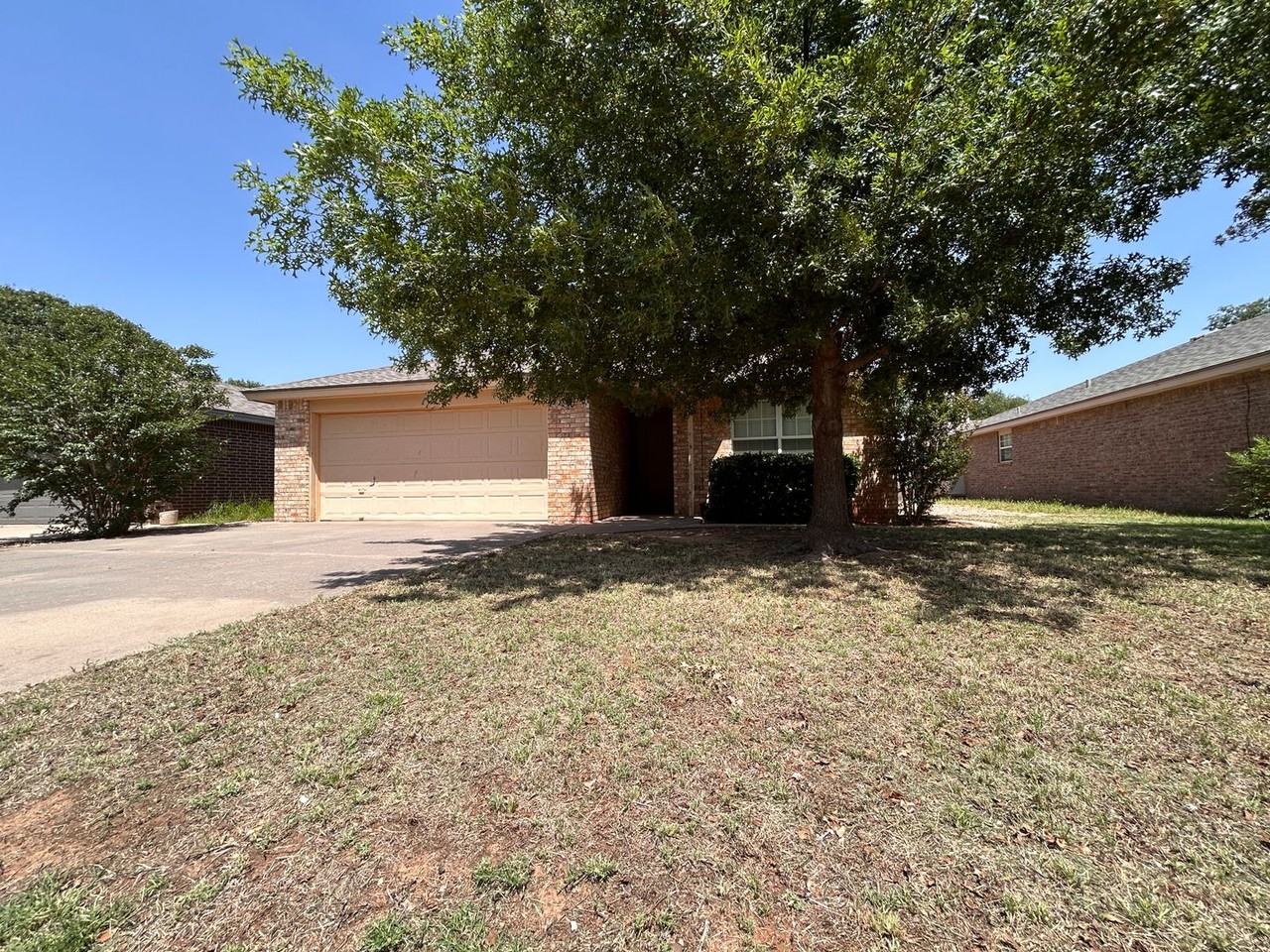 8411 Uvalde Ave - Photo 3 of 18