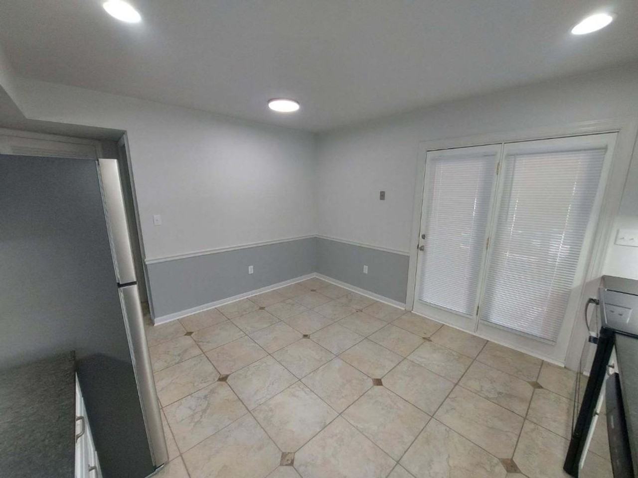 3816 Plantation Rd Ne - Photo 3 of 17