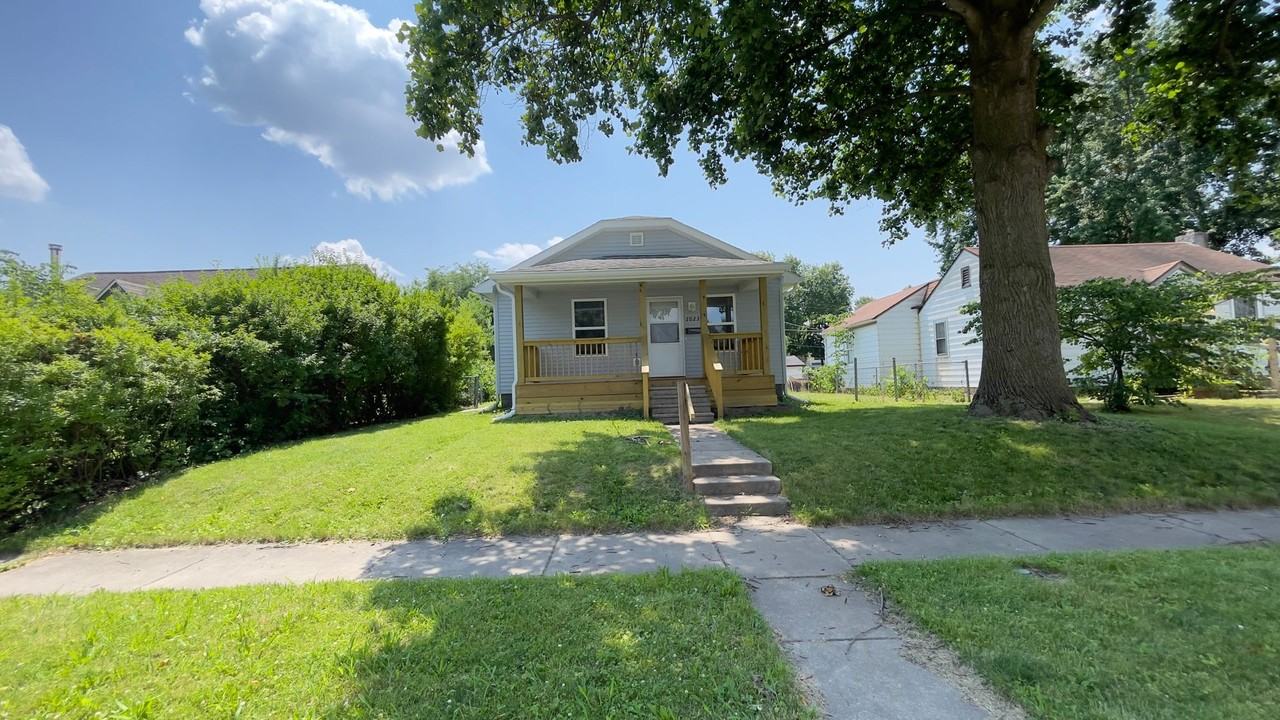 2023 Monon Ave - Photo 2 of 18