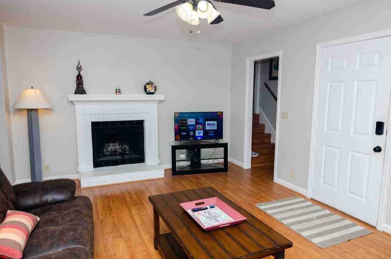 306 Wedgewood Ct - Photo 2 of 23