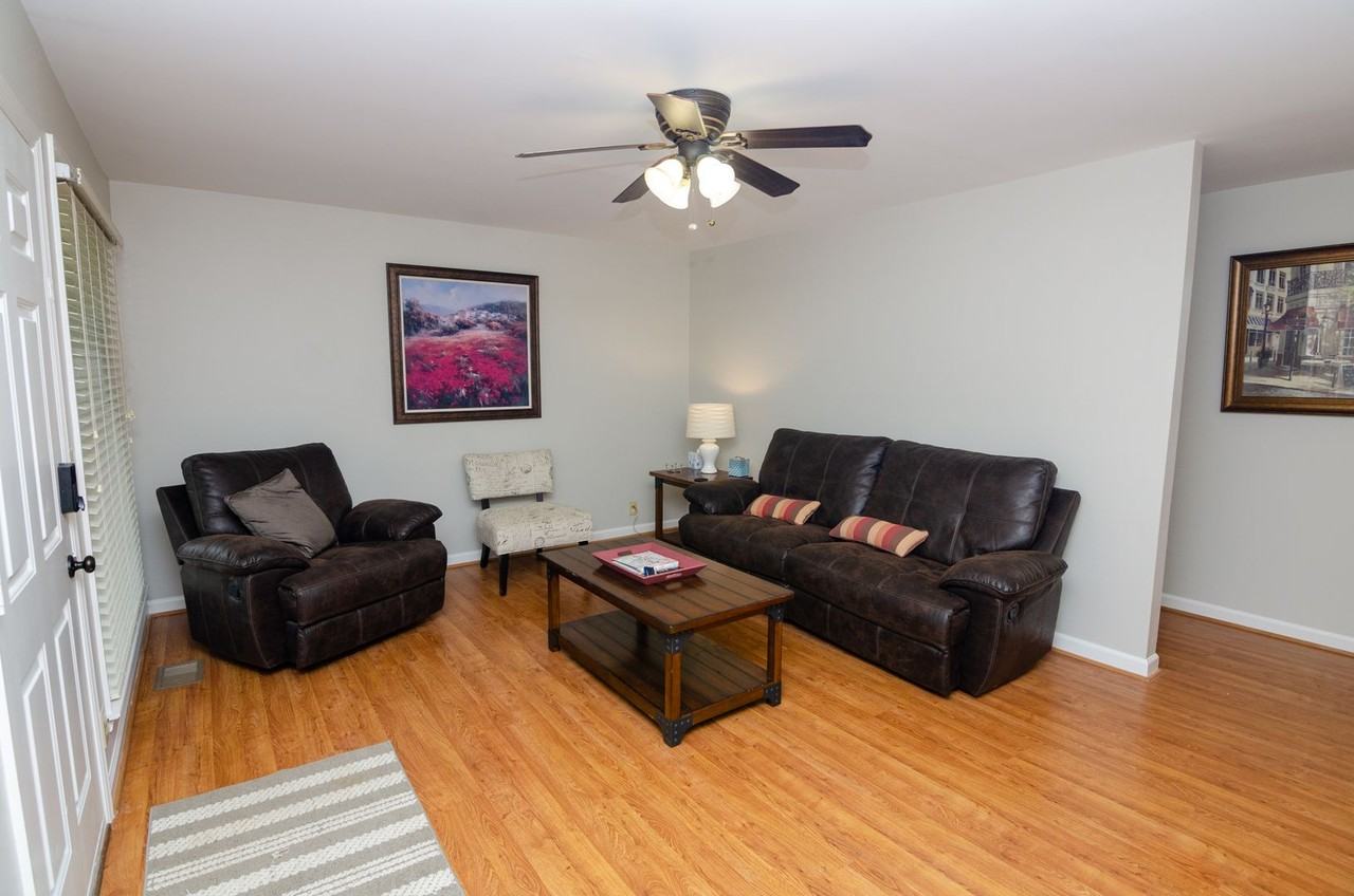 306 Wedgewood Ct - Photo 3 of 23