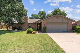 2303 Nw Redwood Ln - Photo 1 of 1