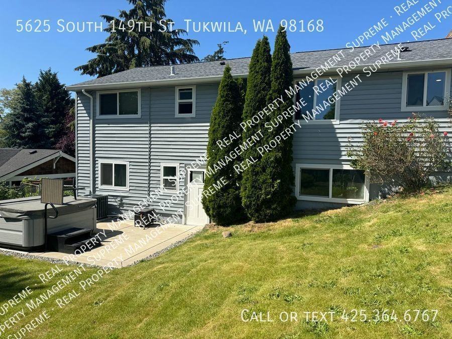 5625 S 149th St - Photo 3 of 14