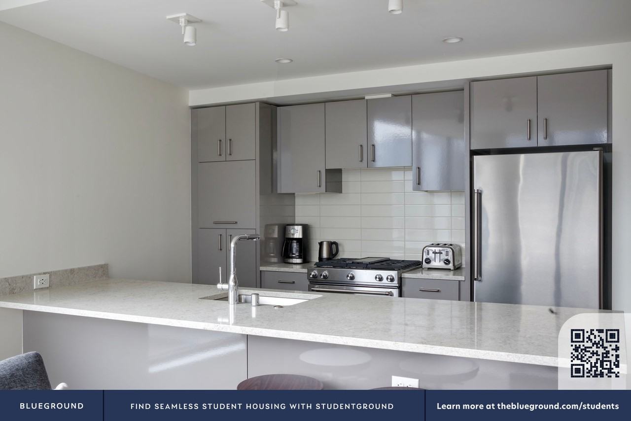 602 Terry Avenue North - Photo 7 of 88