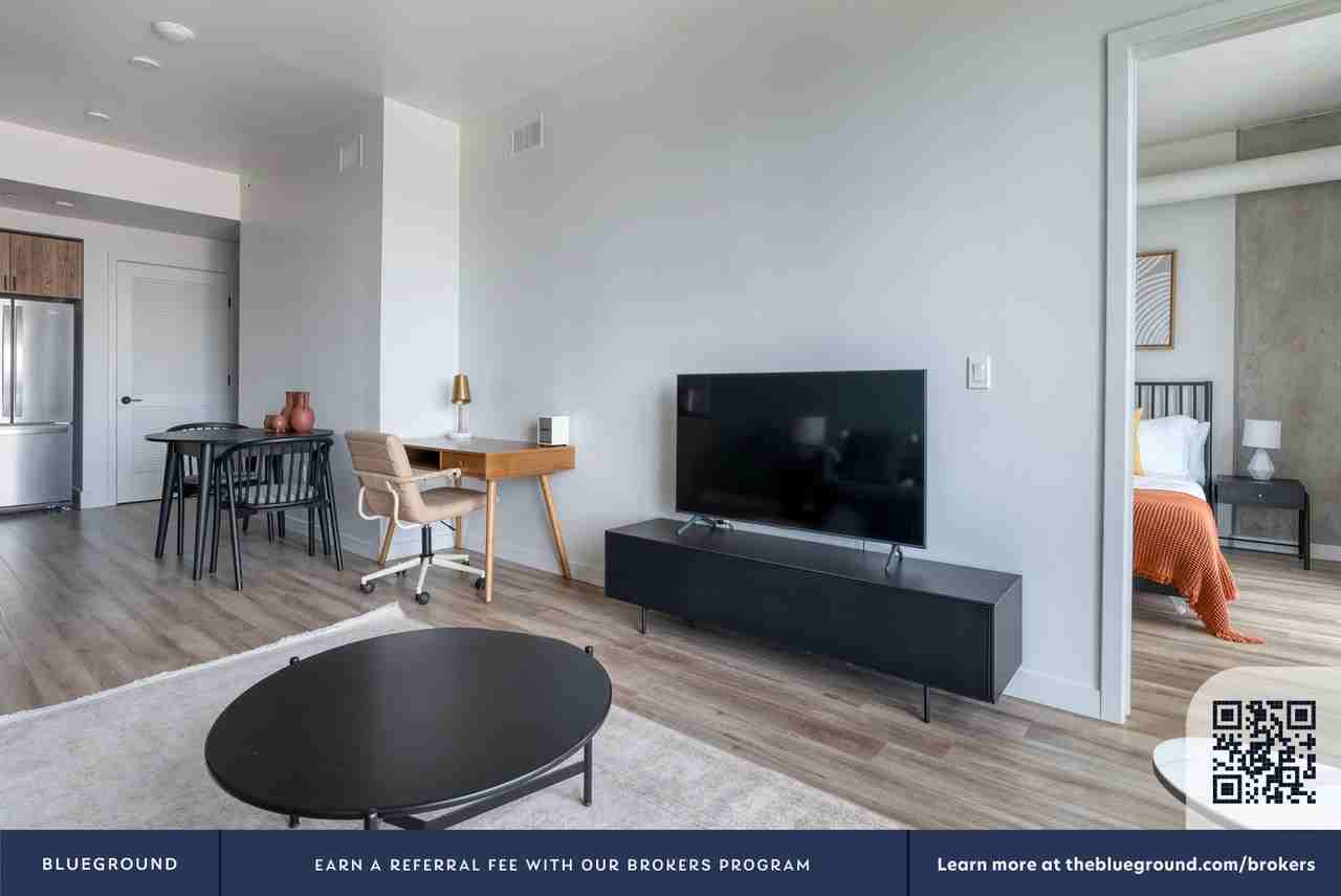 434 Minna Street - Photo 5 of 46