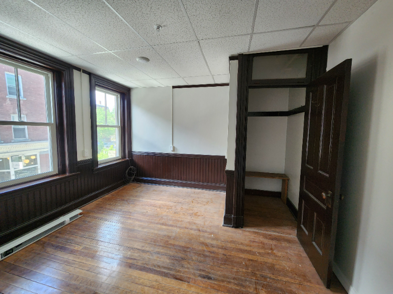 10 Langdon St #202 - Photo 7 of 18