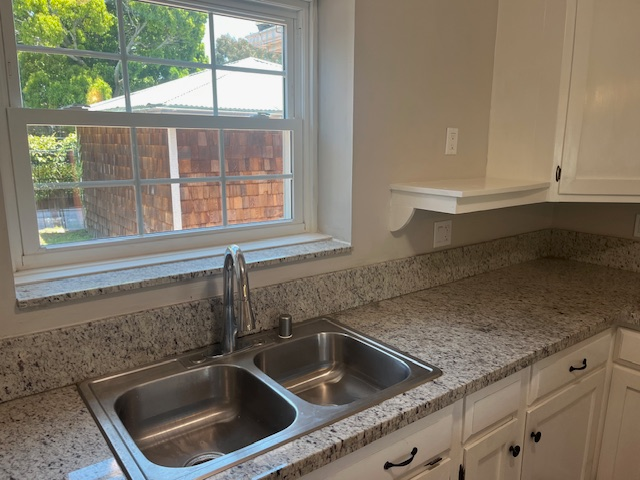 1638 Greenwood Ave - Photo 2 of 20