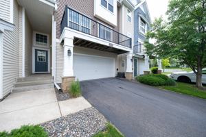 featured image of 11816 Emery Village Dr N #1