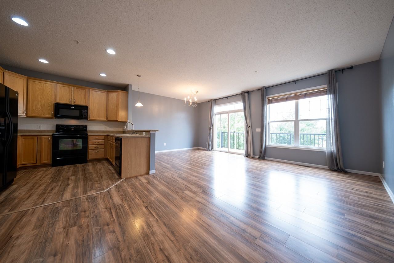 11816 Emery Village Dr N #1 - Photo 2 of 18