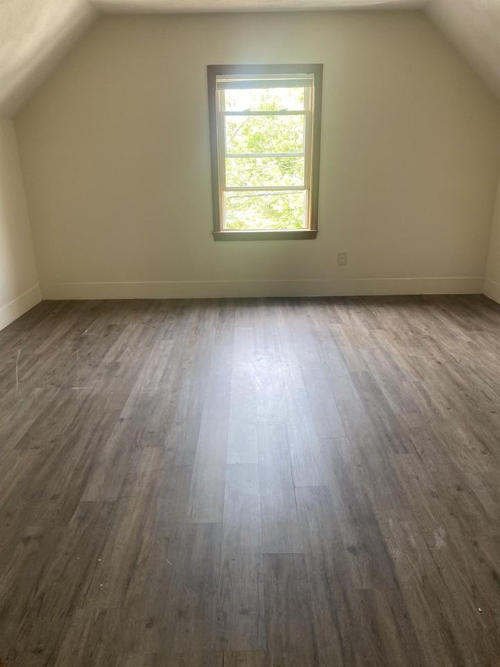 165 College Ave #1 - Photo 3 of 6