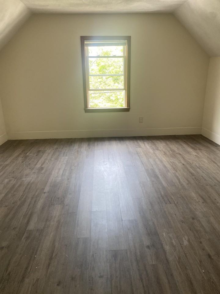 165 College Ave #1 - Photo 5 of 6