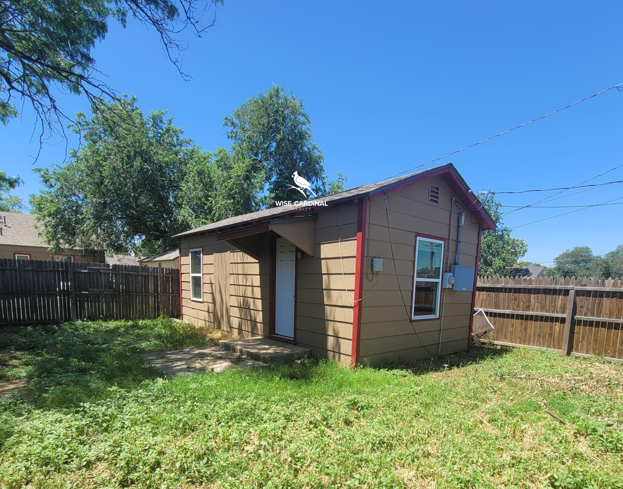 2220 20th St Rear #REAR - Photo 2 of 9