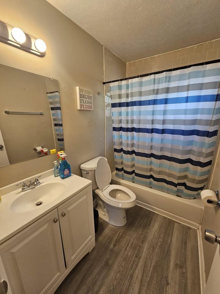 N Annette Ave - Photo 5 of 15