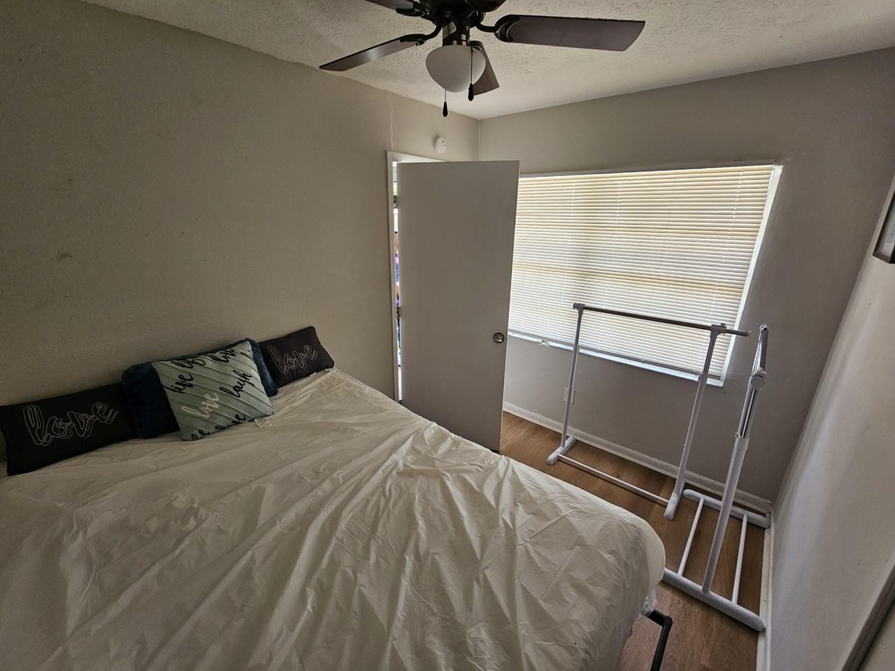 N Annette Ave - Photo 6 of 7