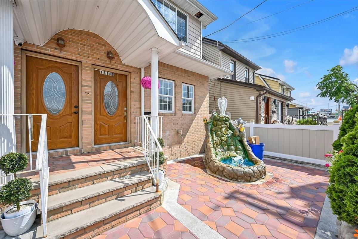 15152 135th Ave - Photo 2 of 18