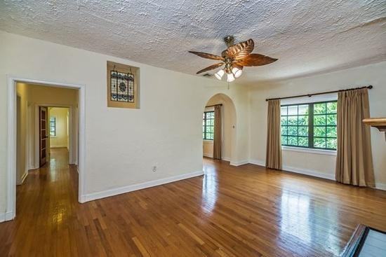 234 Alesio Ave B - Photo 3 of 16