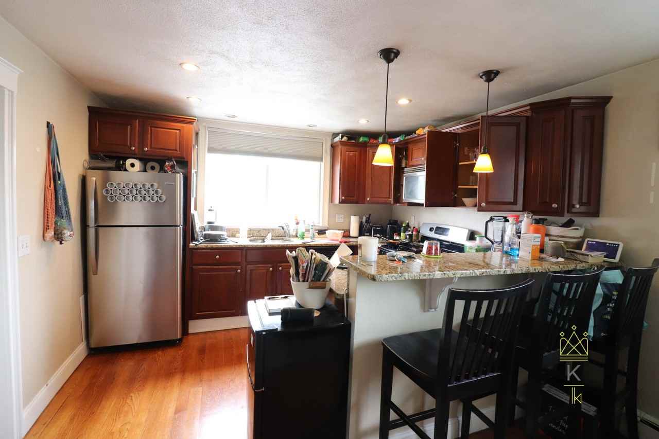 270 E St #2 - Photo 7 of 13