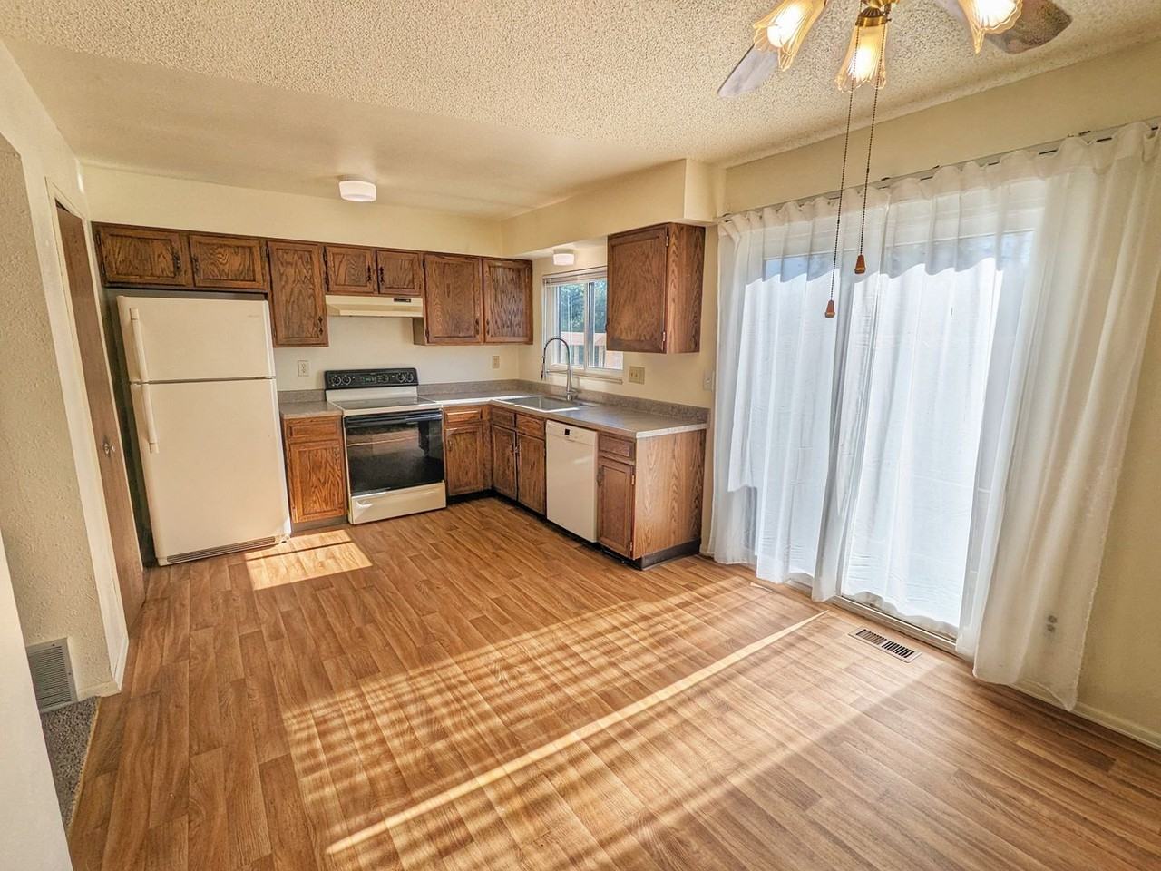 3804 Oro Blanco Dr - Photo 4 of 13