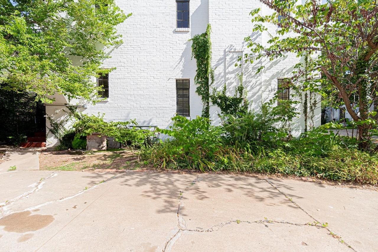 1824 Carey Pl #1 - Photo 5 of 40