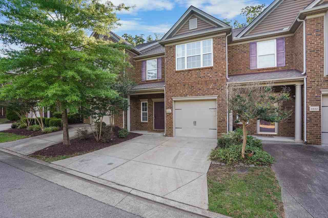 1034 Ashmore Dr - Photo 2 of 26