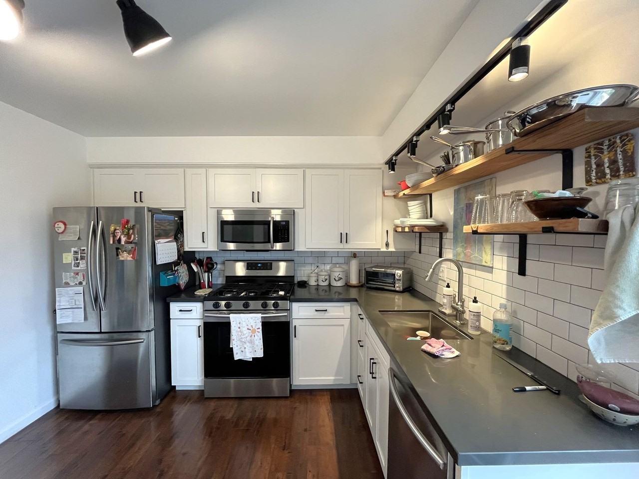 2072 Ferrell Ave - Photo 3 of 21