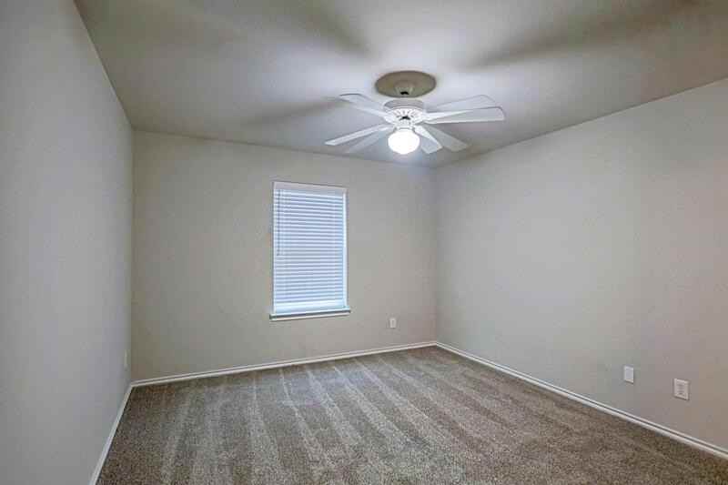 148 Clark Dr - Photo 3 of 9