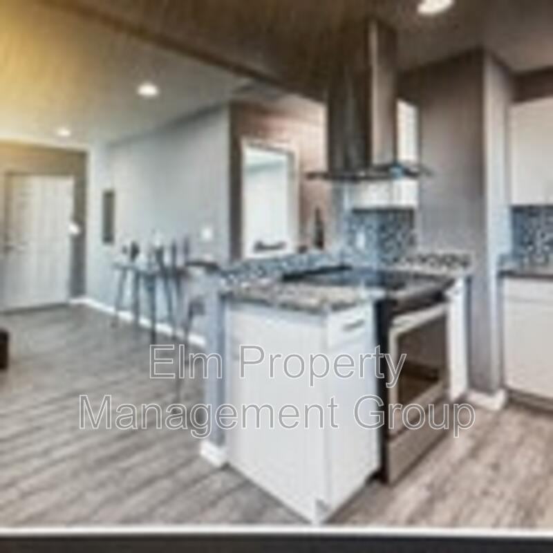 315 N 11th St #104 - Photo 3 of 4
