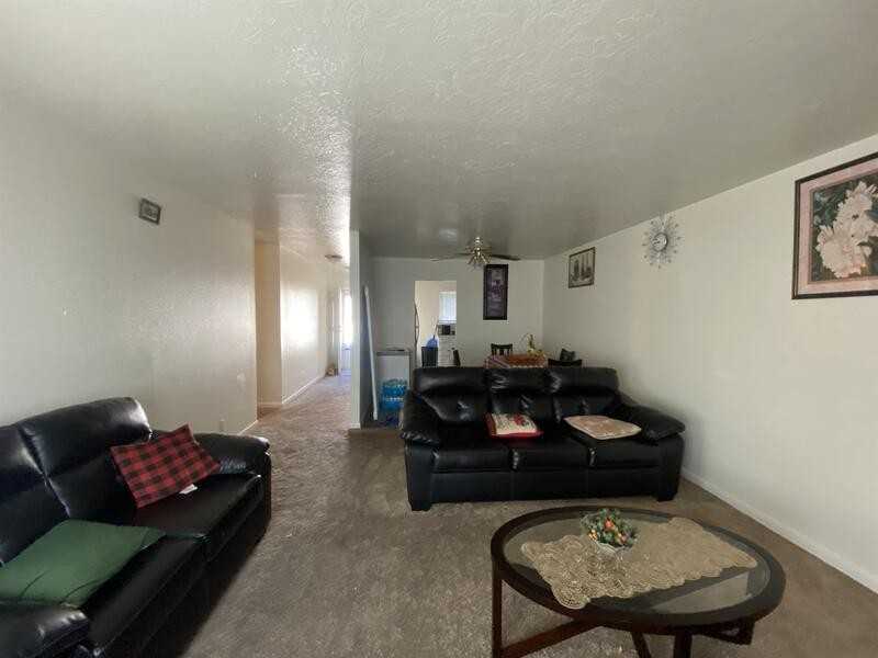 3708 Boulder St - Photo 3 of 8