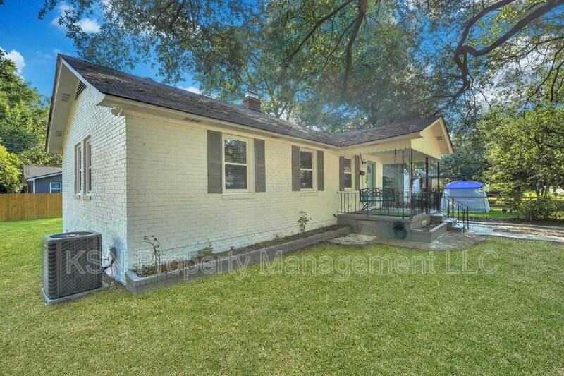 1928 Hawthorne St - Photo 7 of 45