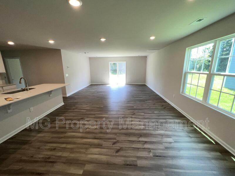 1401 Woodhouse Drive - Photo 4 of 23