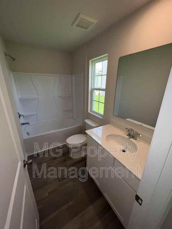 1401 Woodhouse Drive - Photo 7 of 23