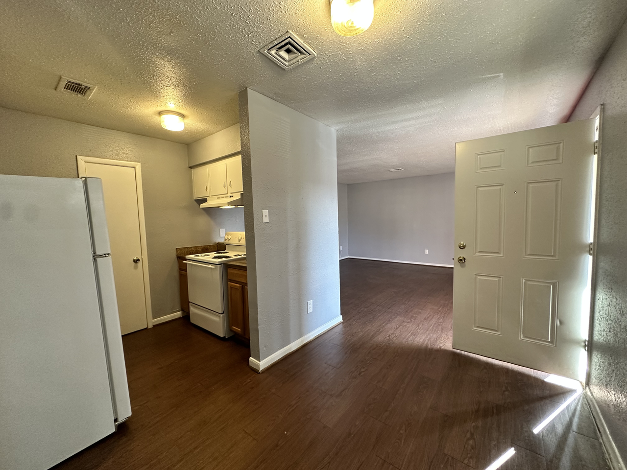 Avenue Las Brisas - Photo 2 of 12