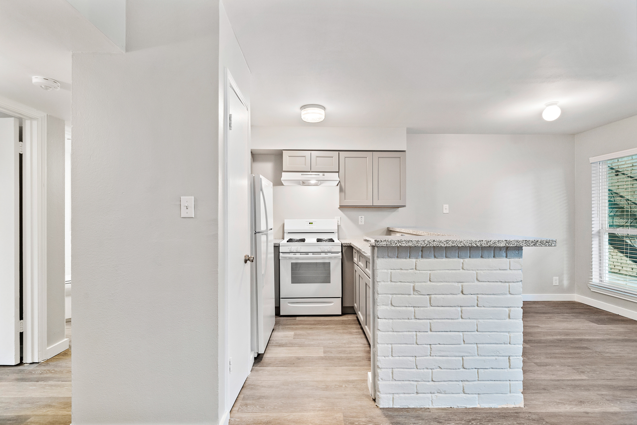 Gale Winds - Photo 6 of 23